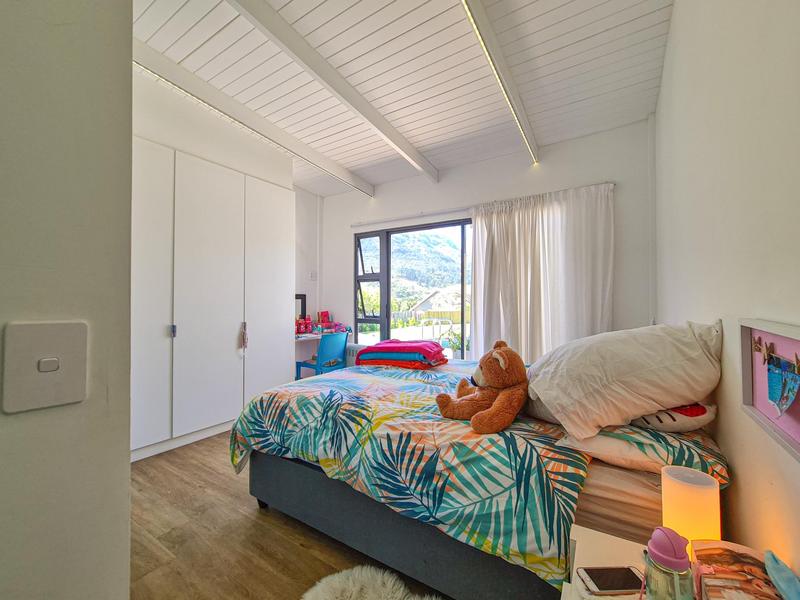 5 Bedroom Property for Sale in Hout Bay Western Cape